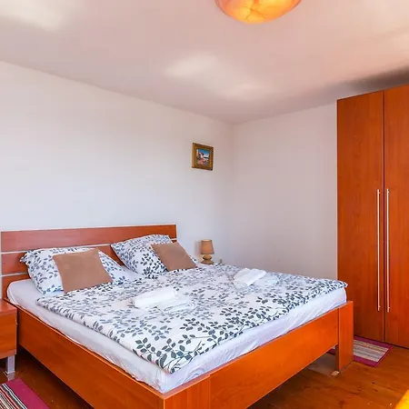 krevet i doručak Bed & Breakfast La Fontana Medulin 3*